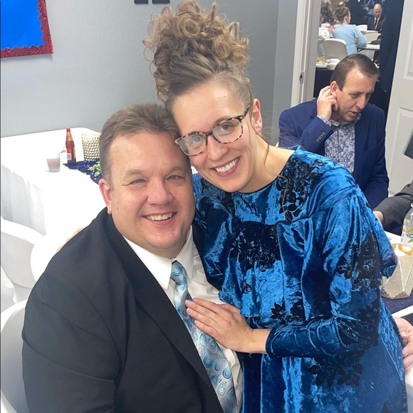 Meet your Posher, Amanda - Picture 1 of 8